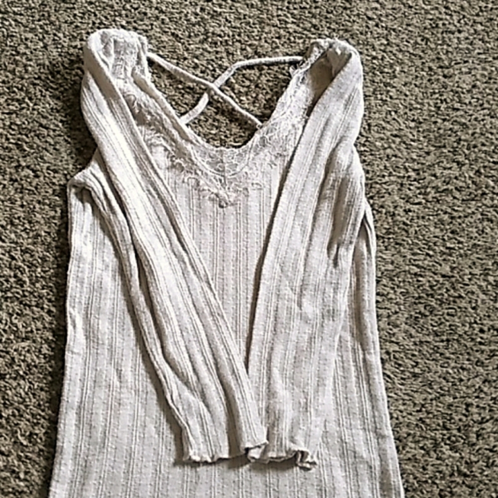 Elbow sleeve shirt
